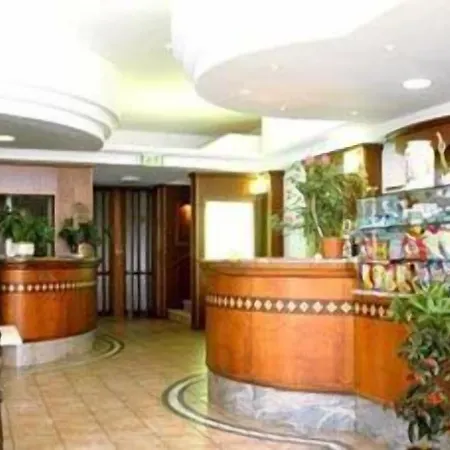 Astra Hotel 3*